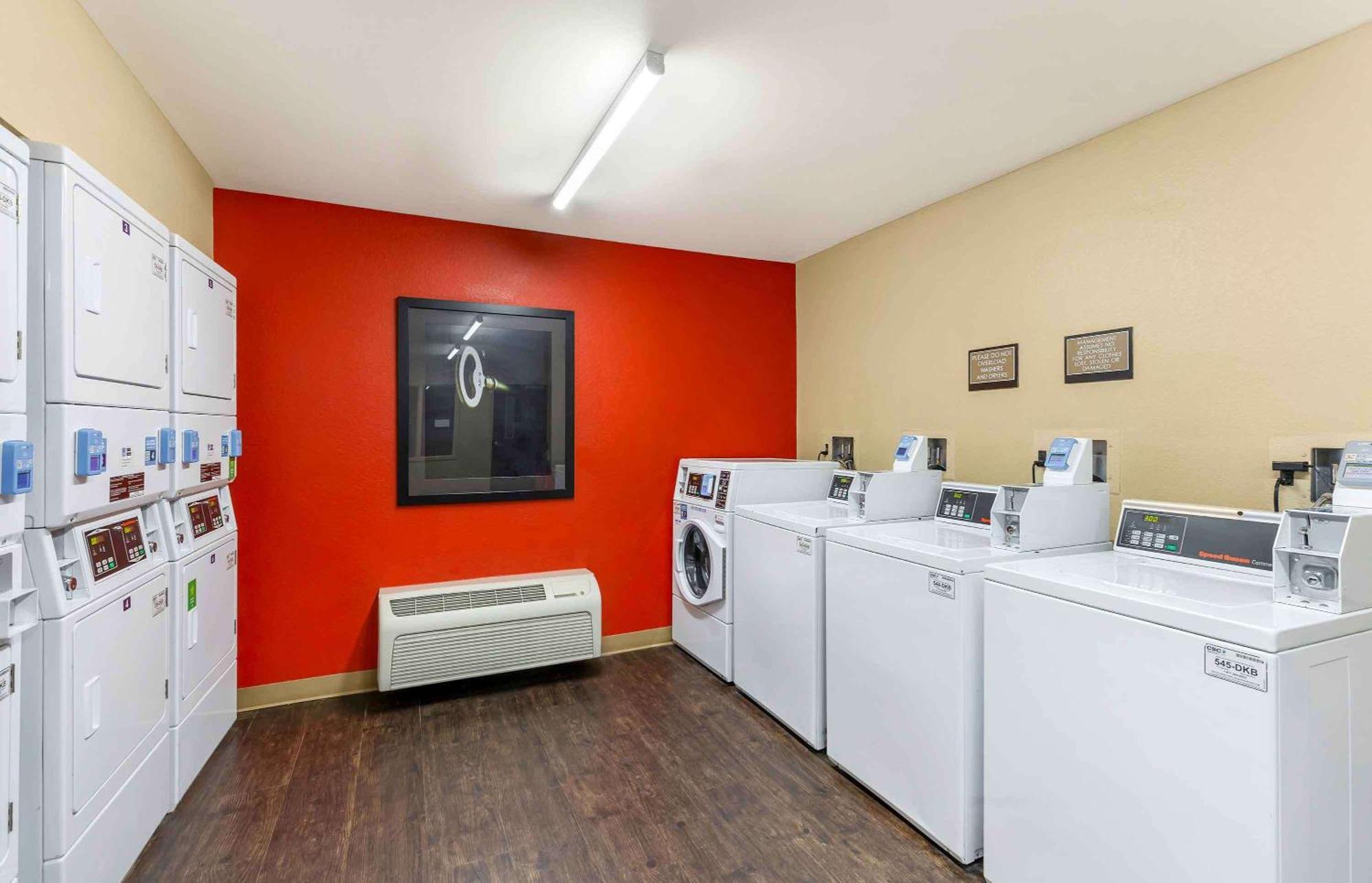 Extended America - - West End Hotel 2*