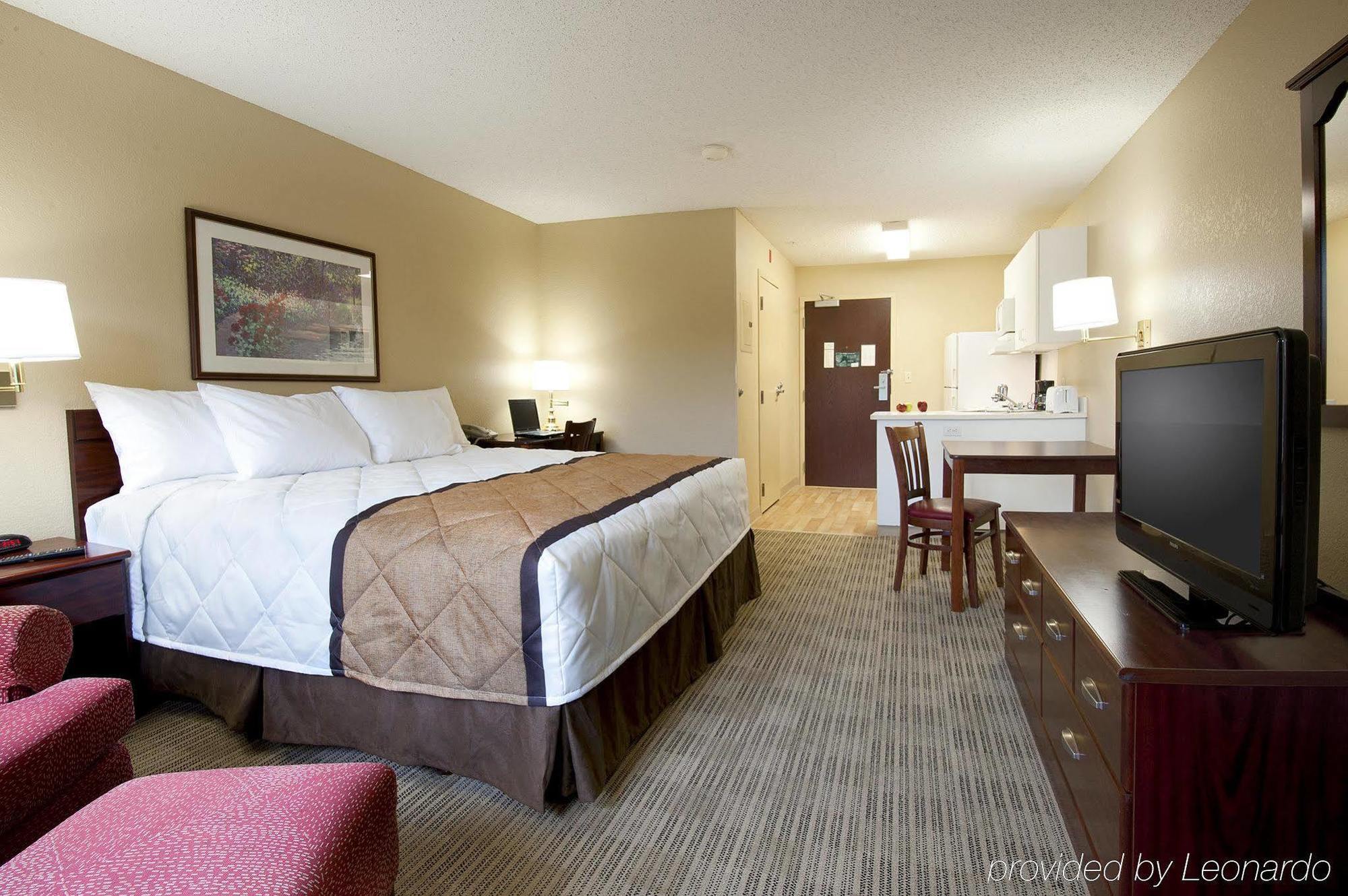 Hotel Extended America - - West End