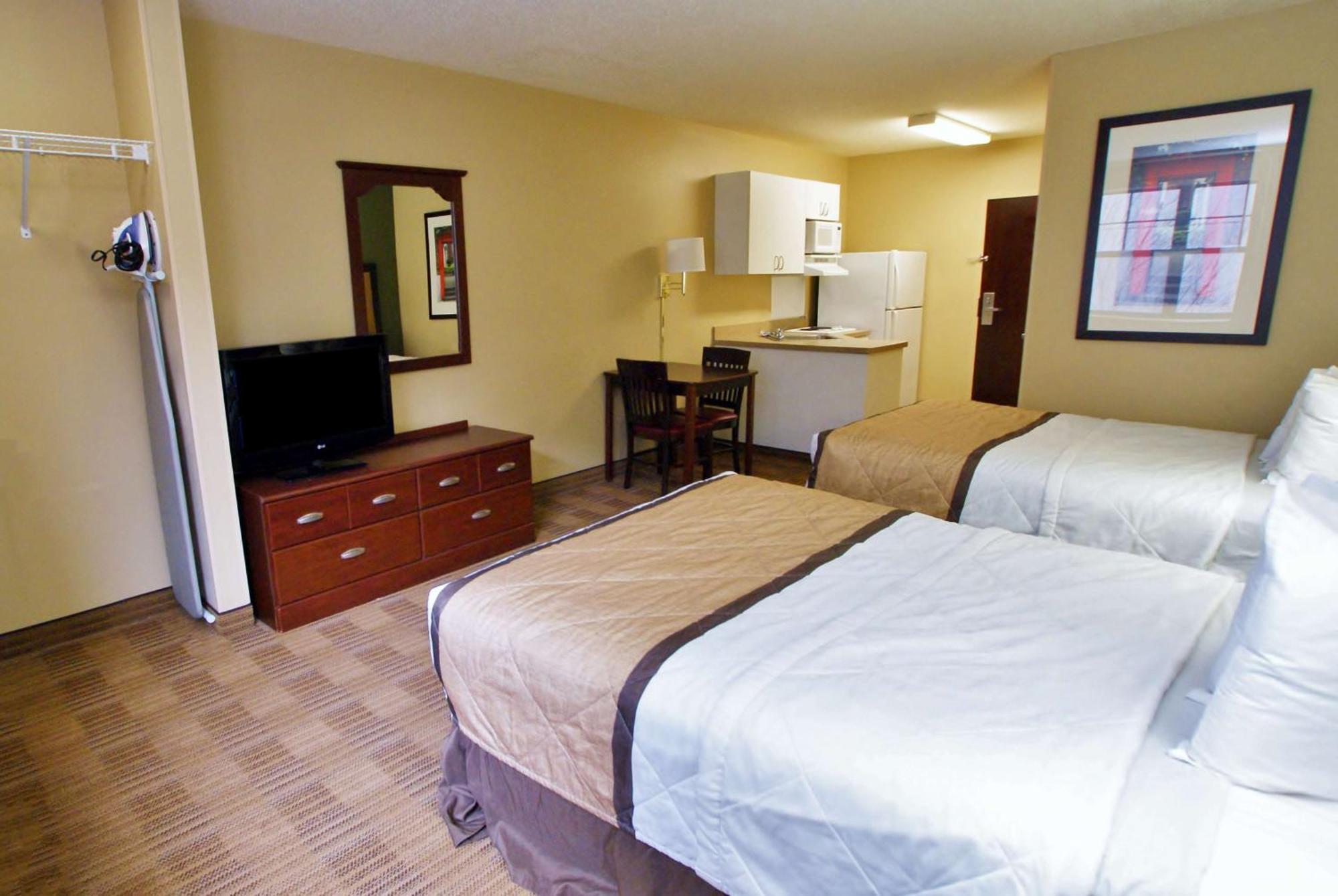 Hotel Extended America - - West End