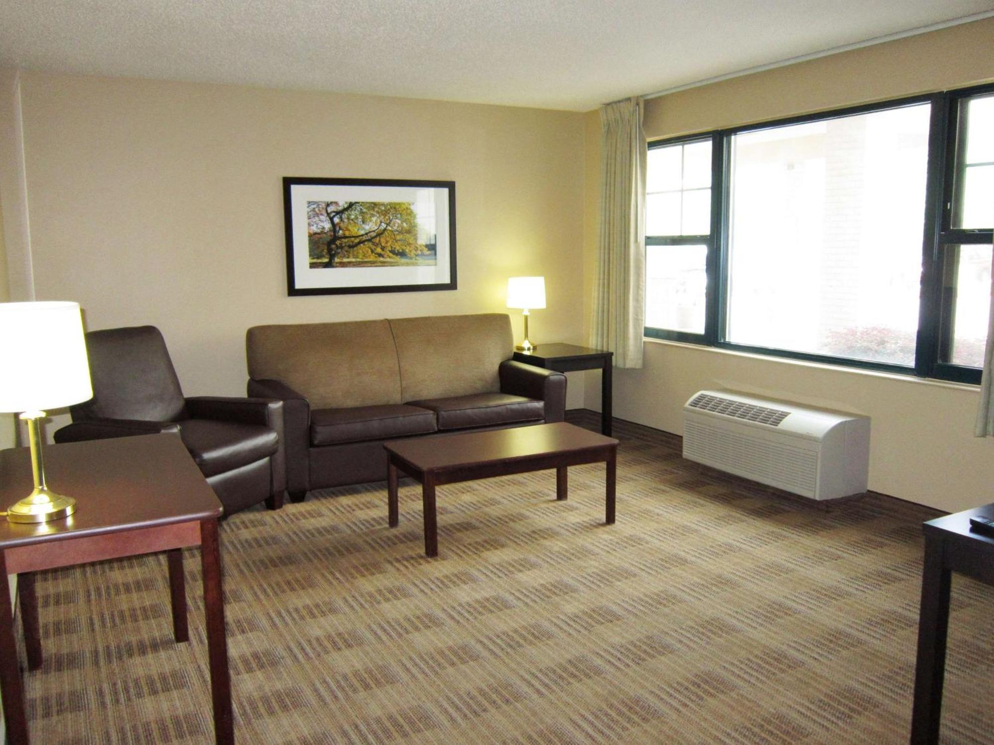 Extended America - - West End Hotel Billings