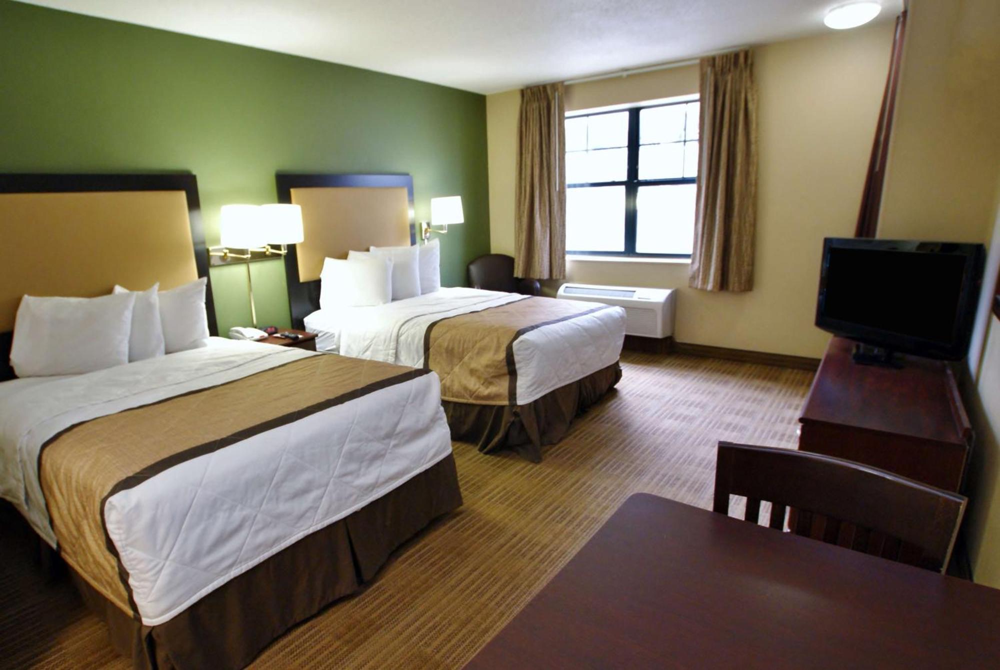 Hotel Extended America - - West End