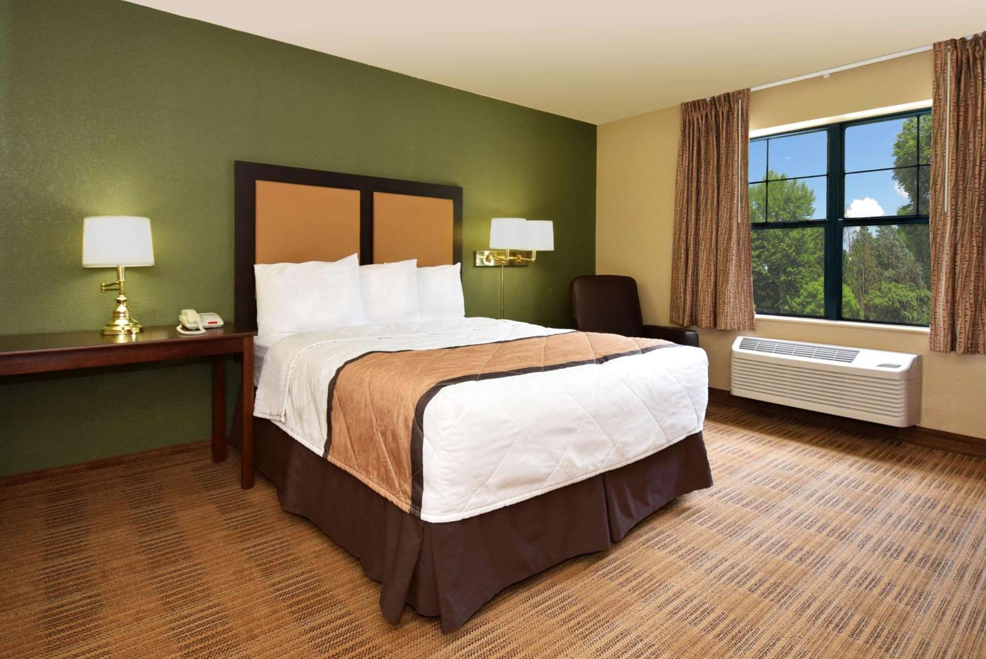 Extended America - - West End Hotel 2*