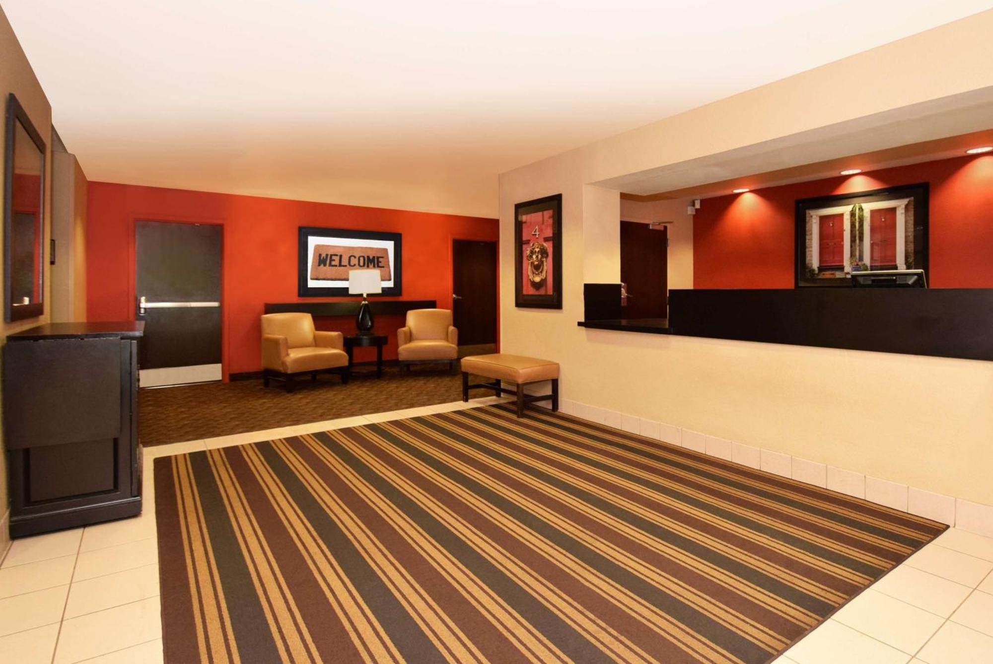 Extended America - - West End Hotel